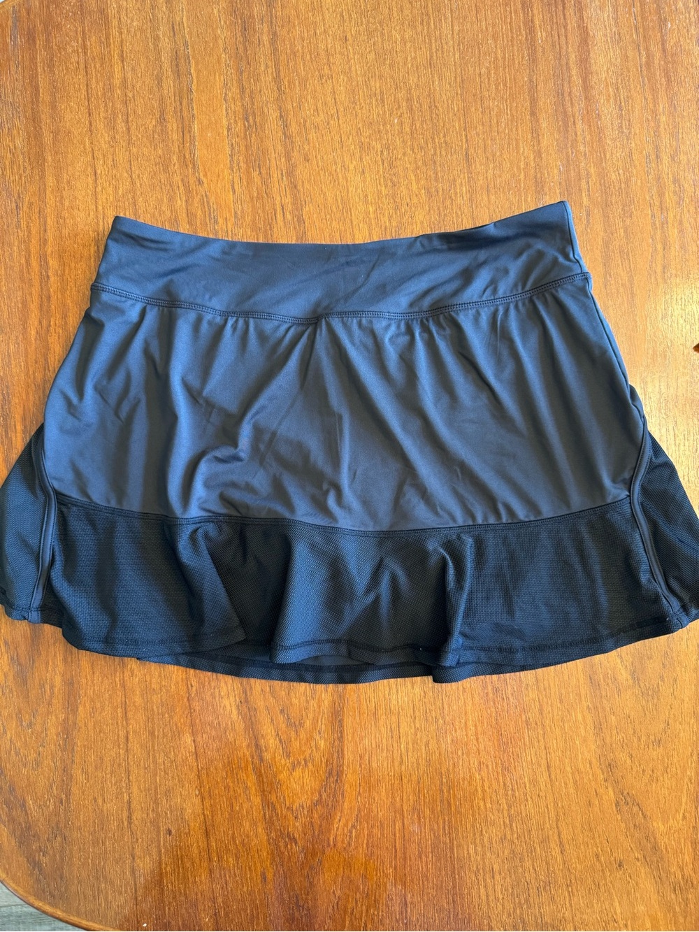 Black Women's Athletic Skort with Layered Flounce Hem